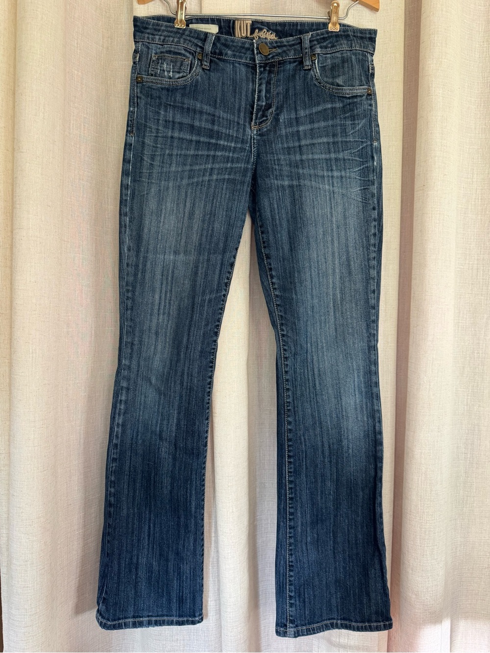 KFTK | Farrah Baby Bootcut Women’s Lightly Distressed Jeans Size 10